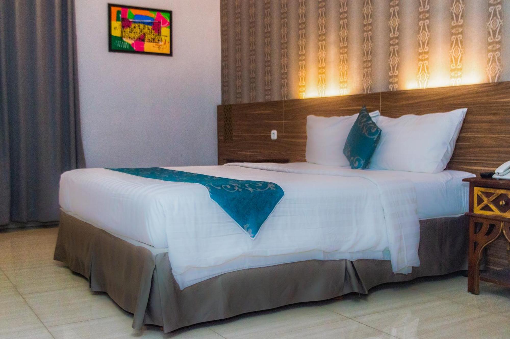 Grand Amira Hotel Solo, Azana Hotels Collection Εξωτερικό φωτογραφία