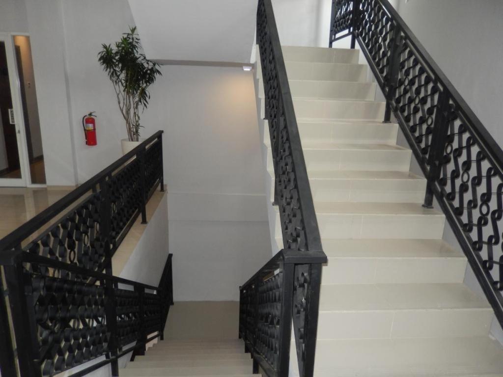 Grand Amira Hotel Solo, Azana Hotels Collection Εξωτερικό φωτογραφία