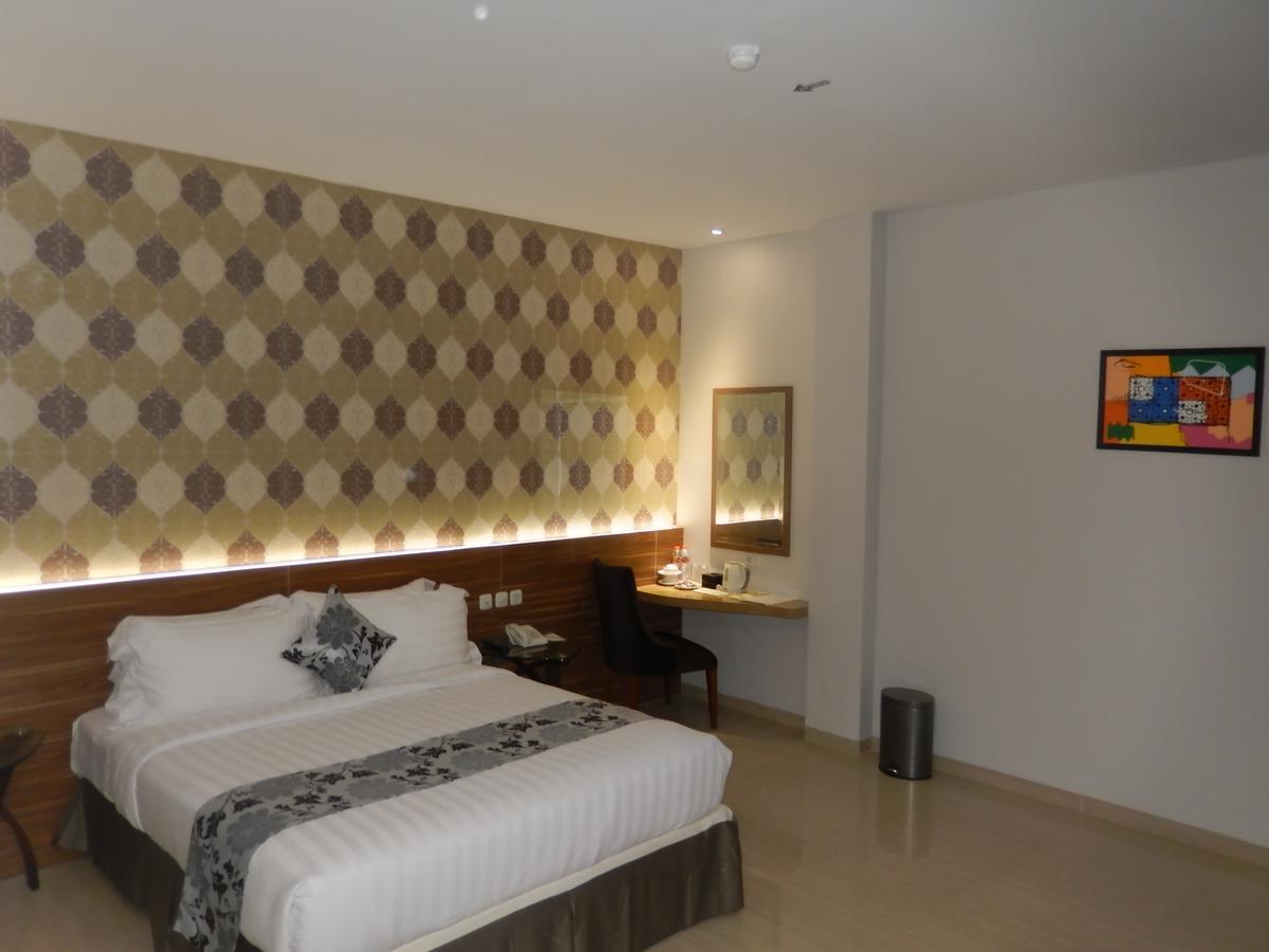 Grand Amira Hotel Solo, Azana Hotels Collection Εξωτερικό φωτογραφία