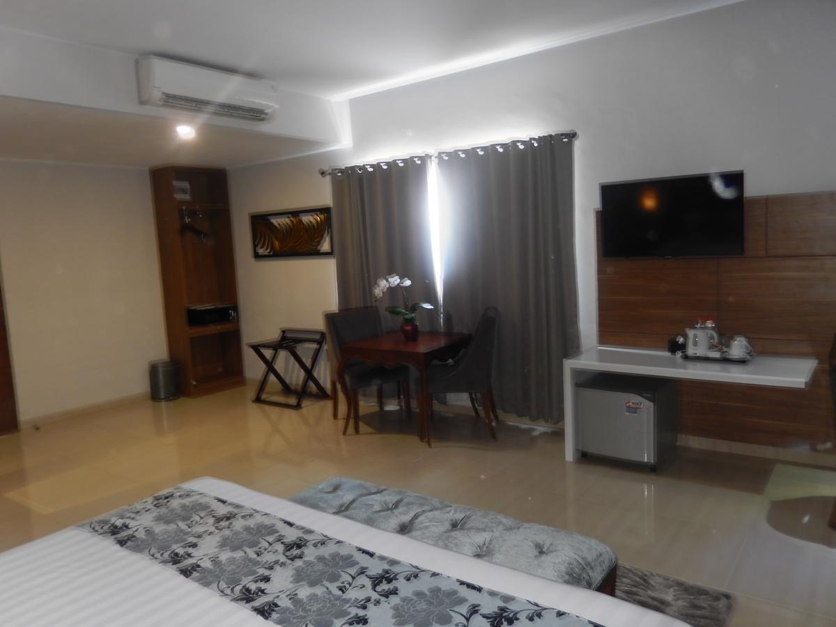 Grand Amira Hotel Solo, Azana Hotels Collection Εξωτερικό φωτογραφία