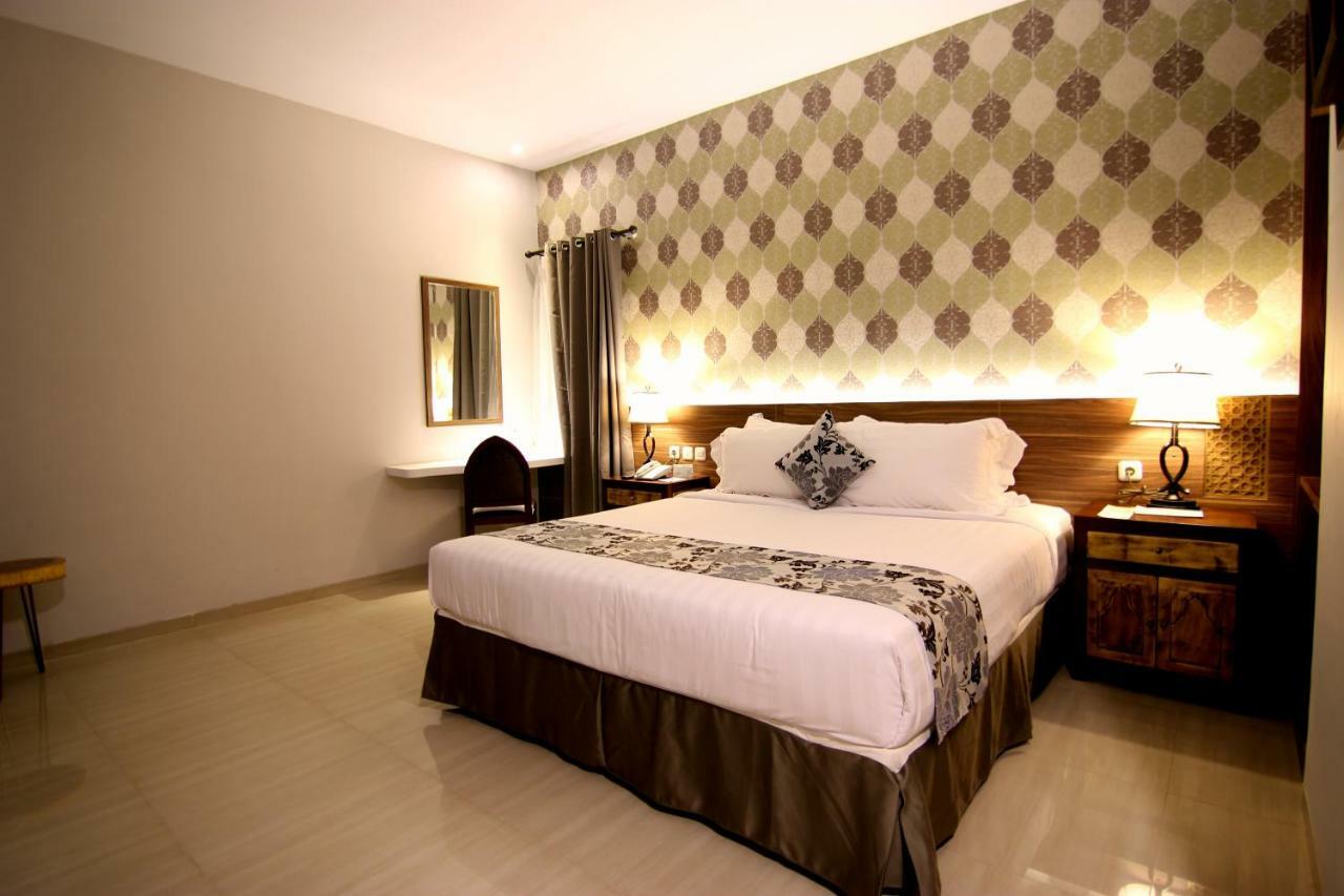 Grand Amira Hotel Solo, Azana Hotels Collection Εξωτερικό φωτογραφία